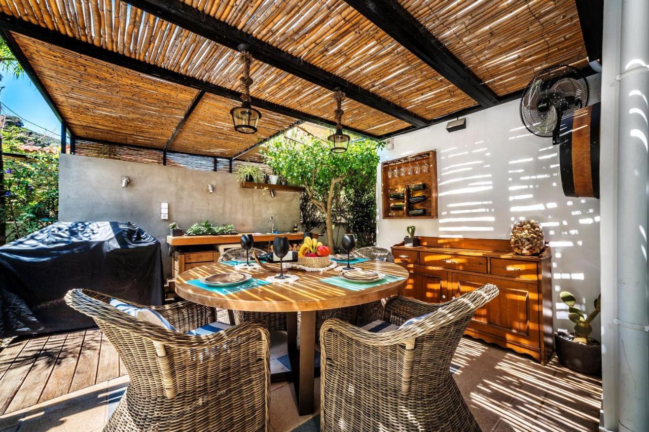 Halo Ligaria Suite 100M Next To The Beach With Private Pool Exterior photo